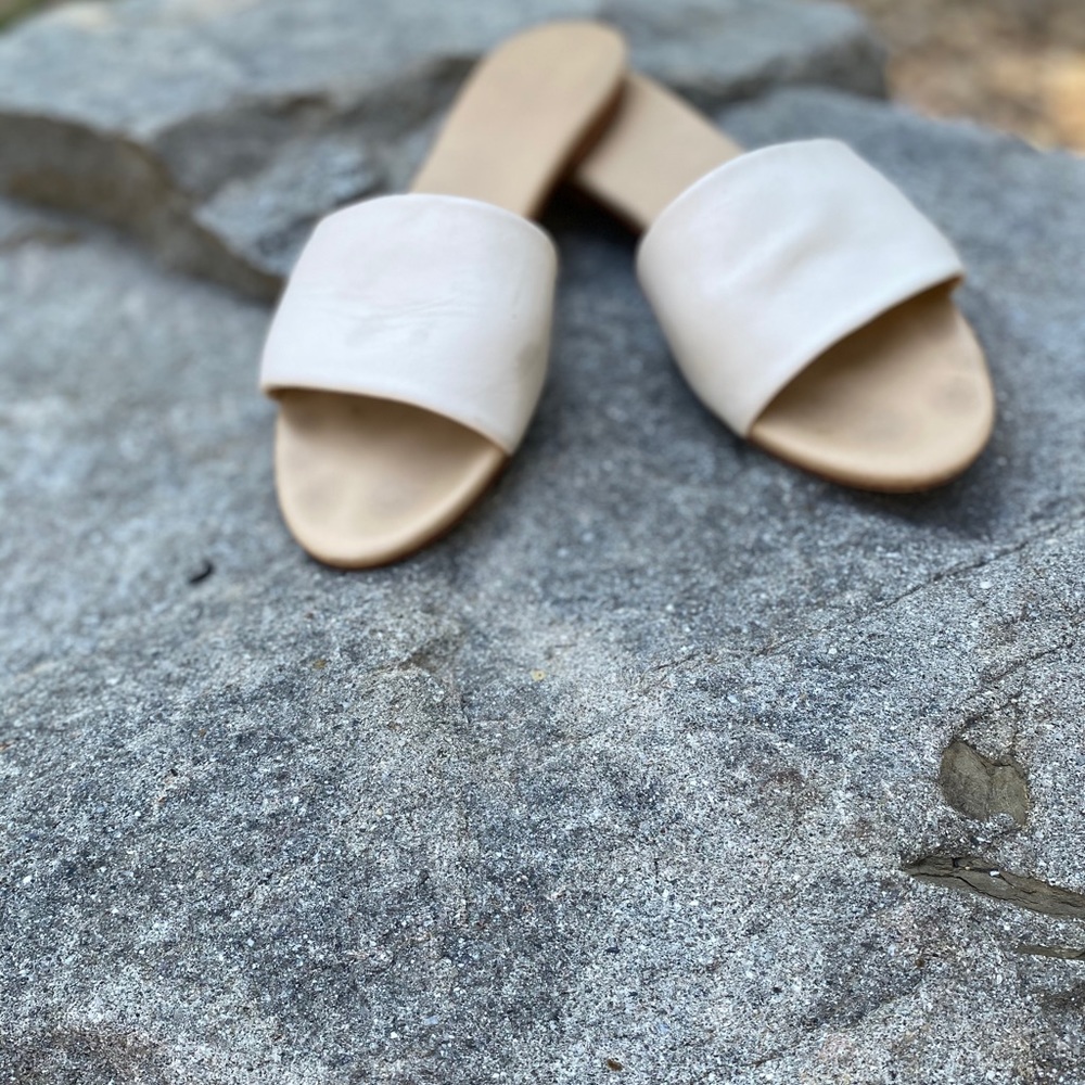 Isla Leather Slide Sandal in “Bone”